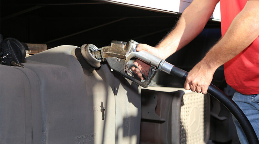 Pela primeira vez na história, preço médio do diesel ultrapassa o da gasolina